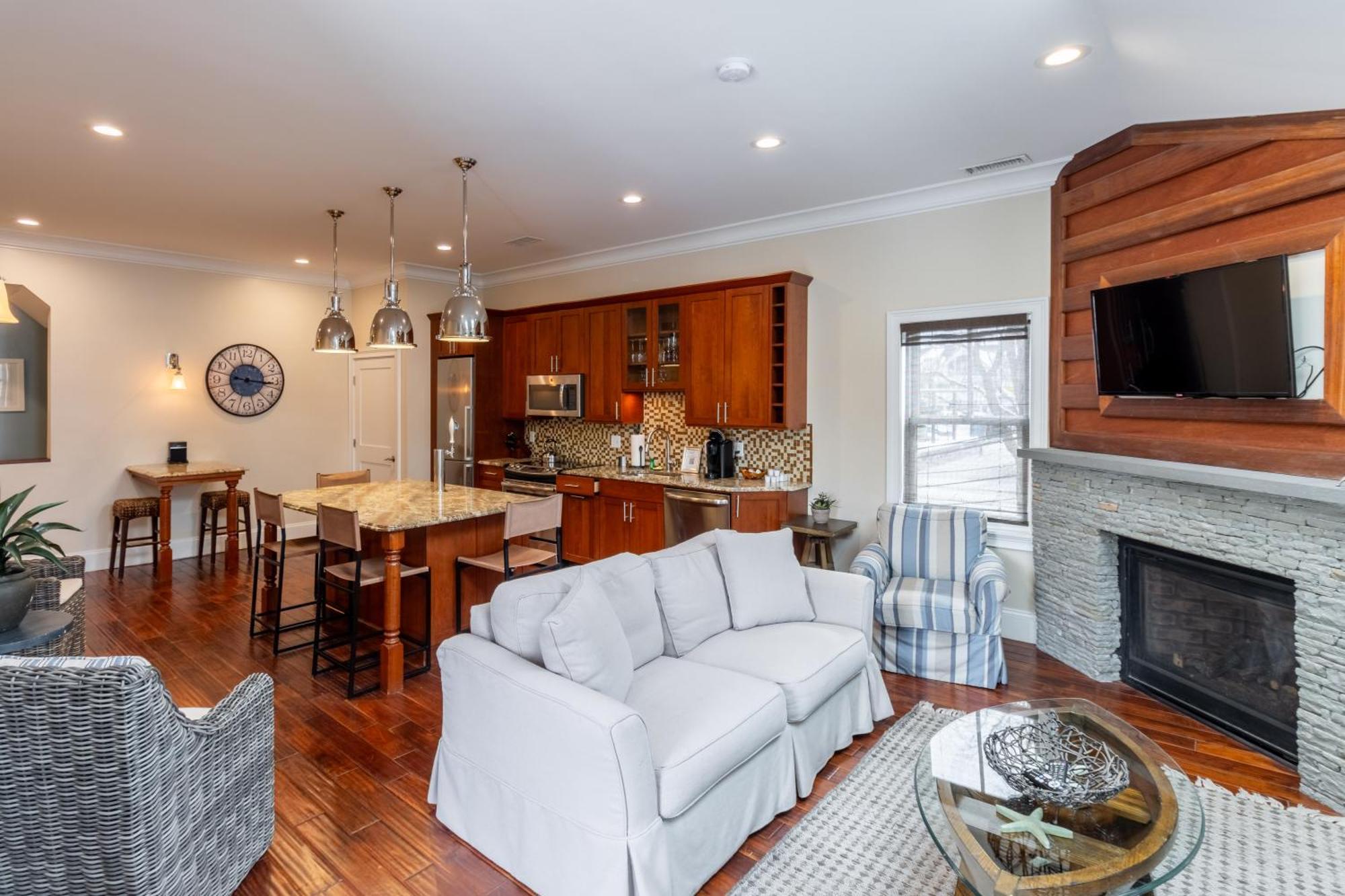 דירות The Newport Lofts - 548 Thames Street מראה חיצוני תמונה