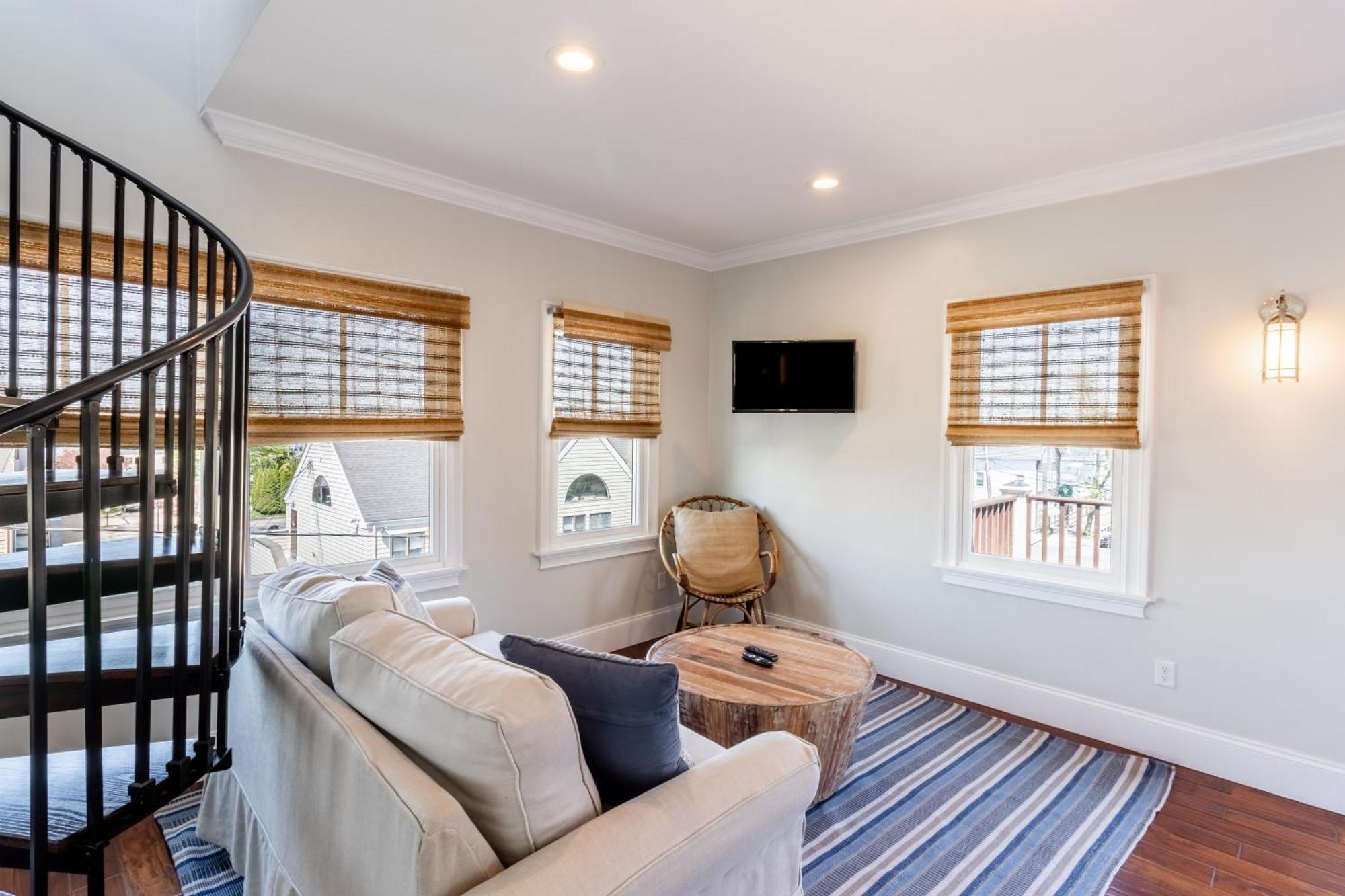 דירות The Newport Lofts - 548 Thames Street מראה חיצוני תמונה